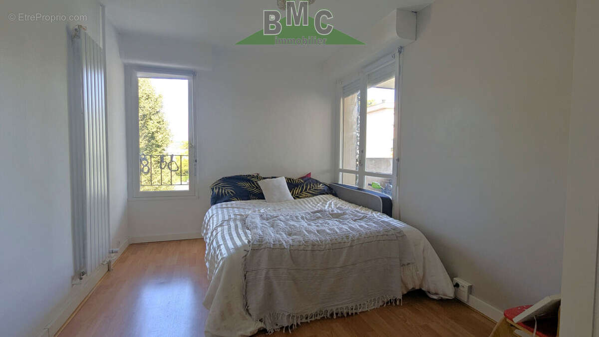 Appartement à LE PLESSIS-BOUCHARD