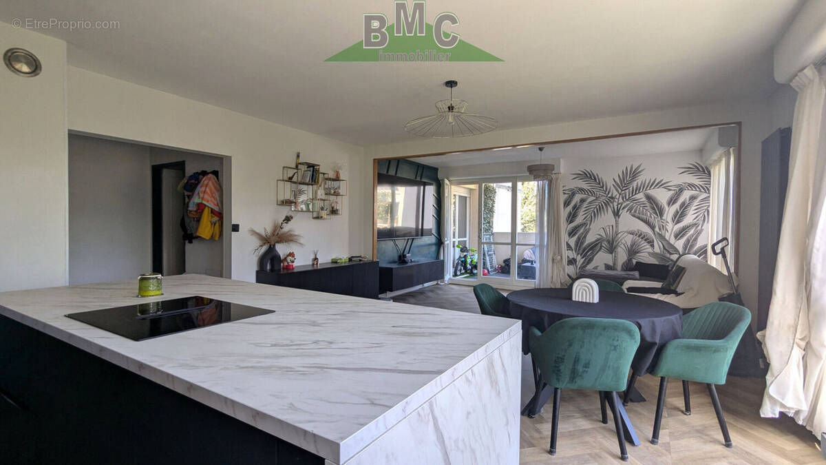 Appartement à LE PLESSIS-BOUCHARD