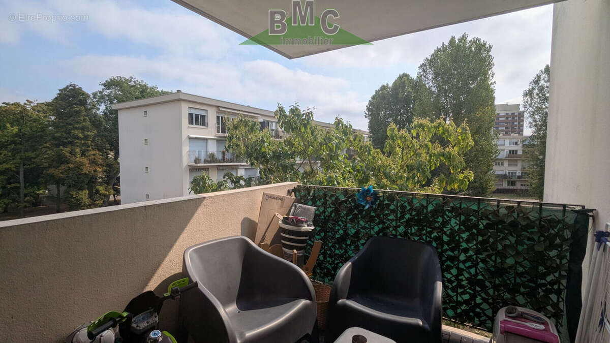 Appartement à LE PLESSIS-BOUCHARD