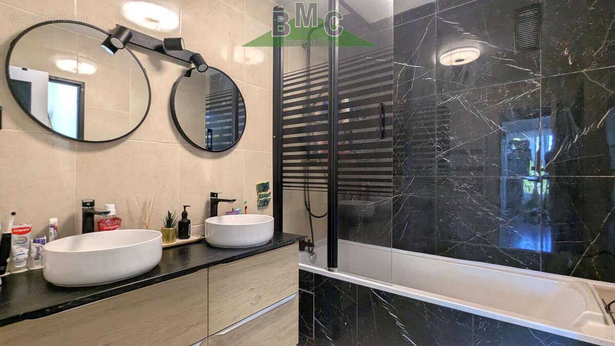 Appartement à LE PLESSIS-BOUCHARD