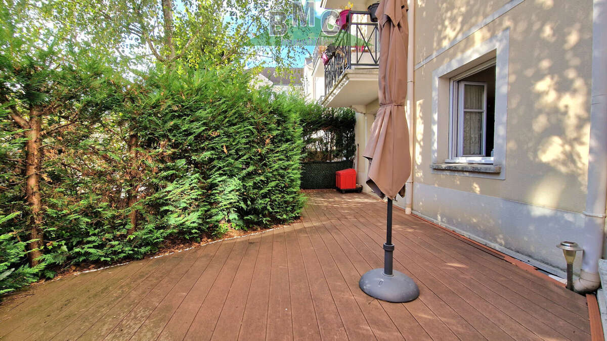 Appartement à LE PLESSIS-BOUCHARD