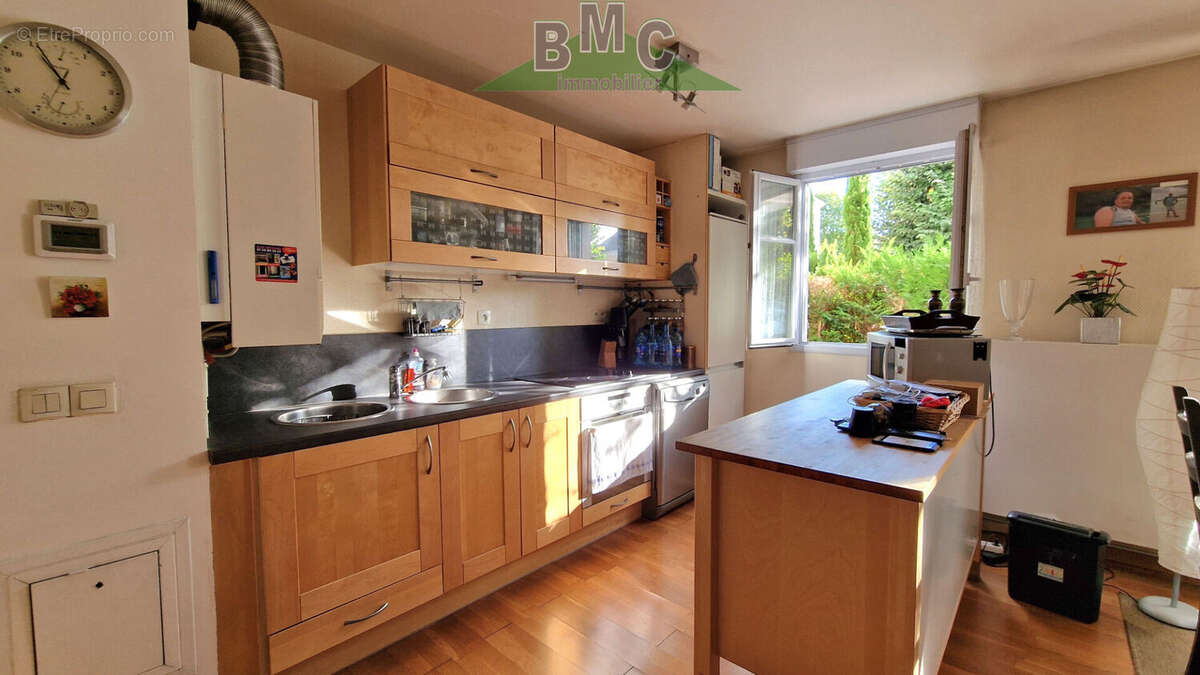 Appartement à LE PLESSIS-BOUCHARD