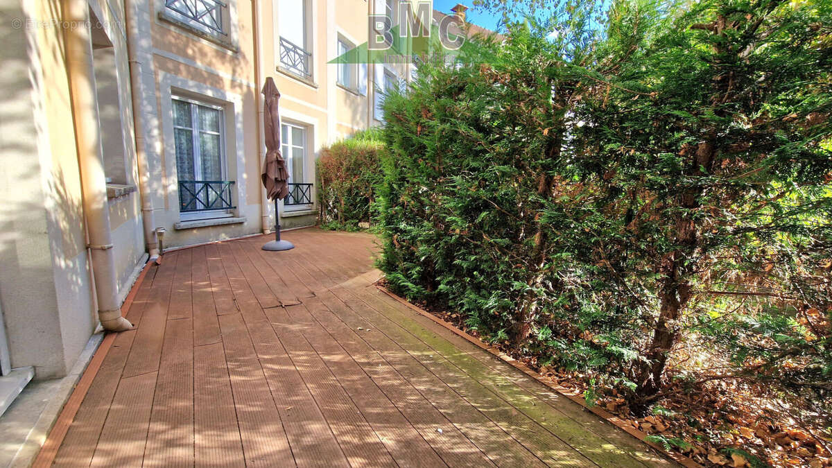 Appartement à LE PLESSIS-BOUCHARD