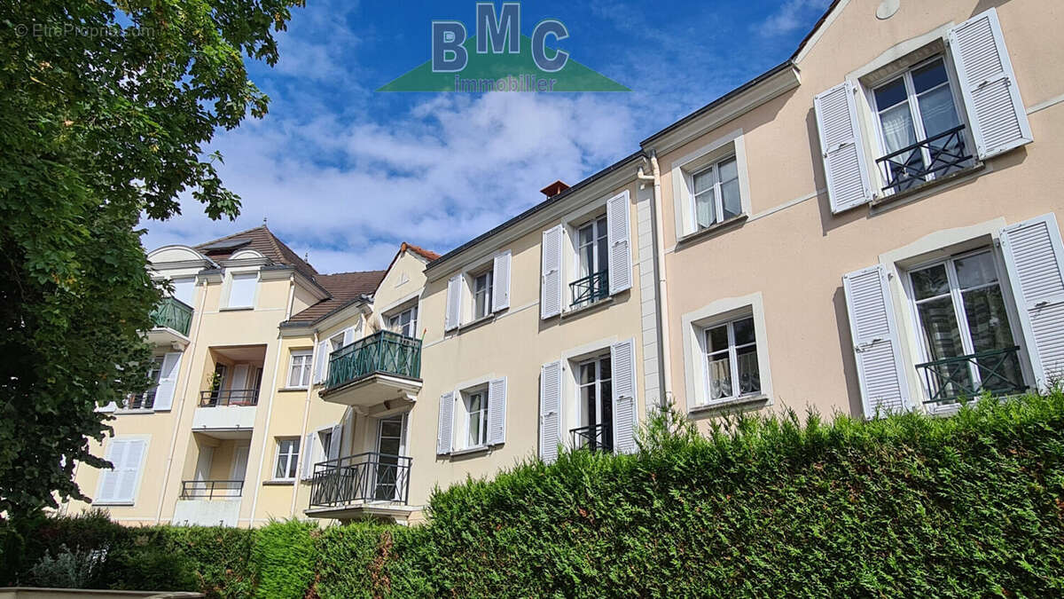 Appartement à LE PLESSIS-BOUCHARD