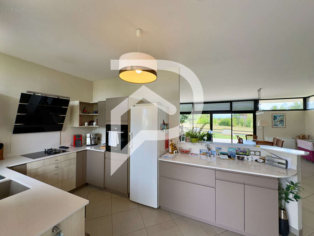 Maison à SAINT-PIERRE-D&#039;EYRAUD