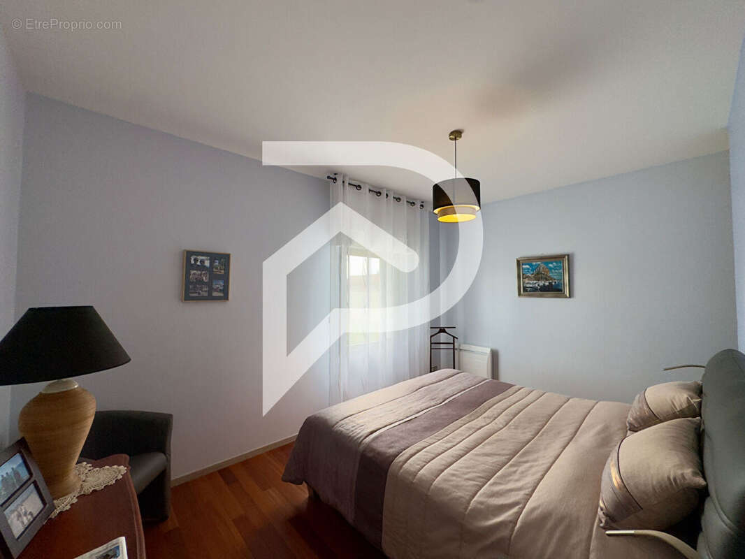 Maison à SAINT-PIERRE-D&#039;EYRAUD