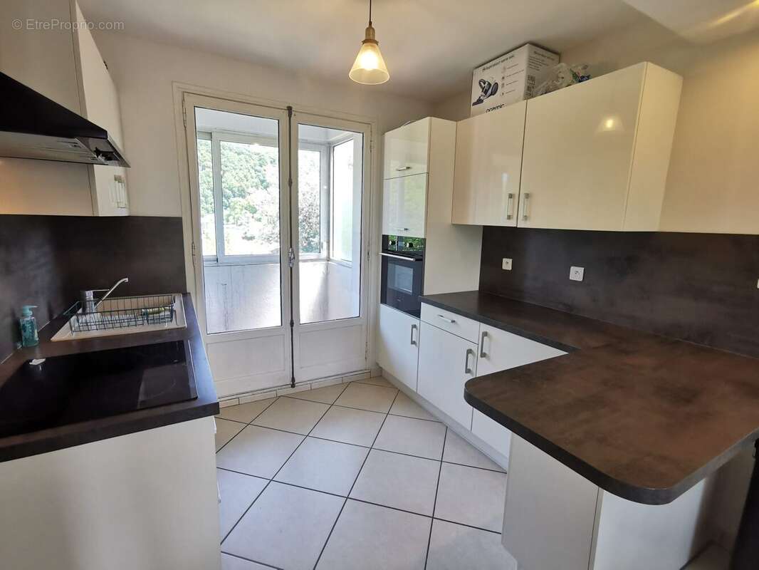 Appartement à SAINT-MARTIN-D&#039;HERES