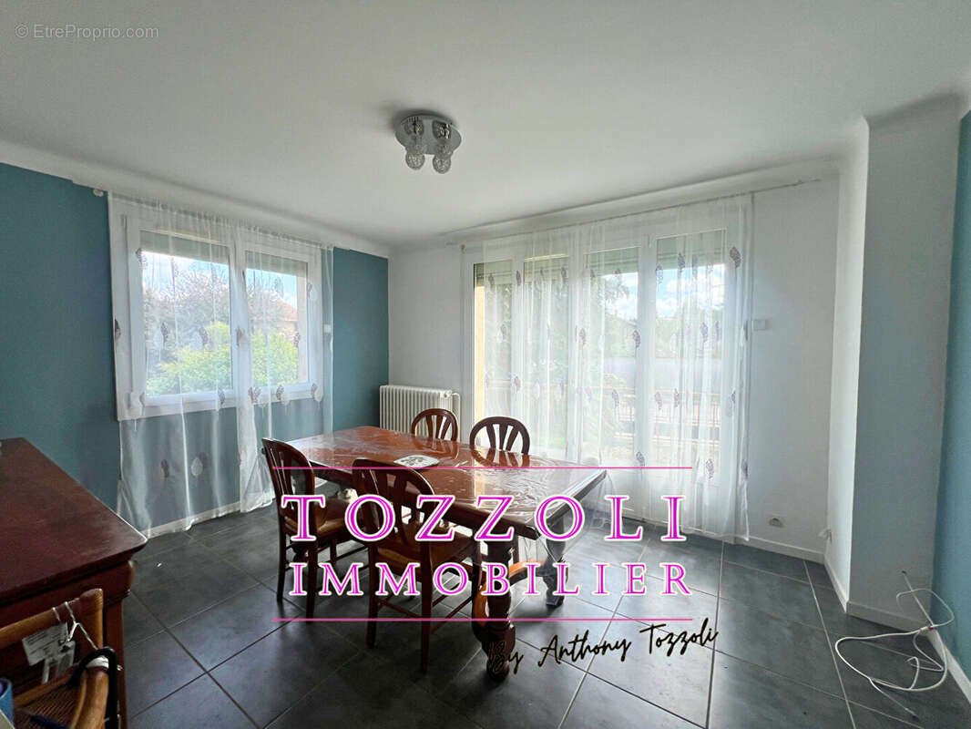 Maison à SAINT-QUENTIN-FALLAVIER