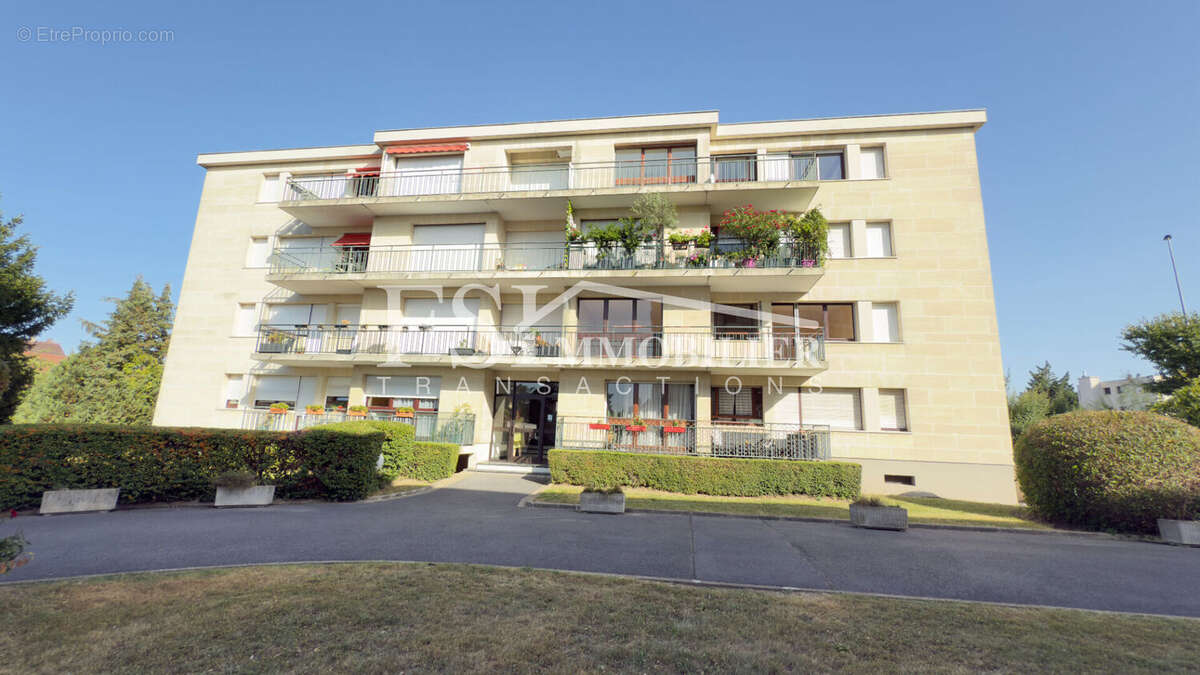 Appartement à ERMONT