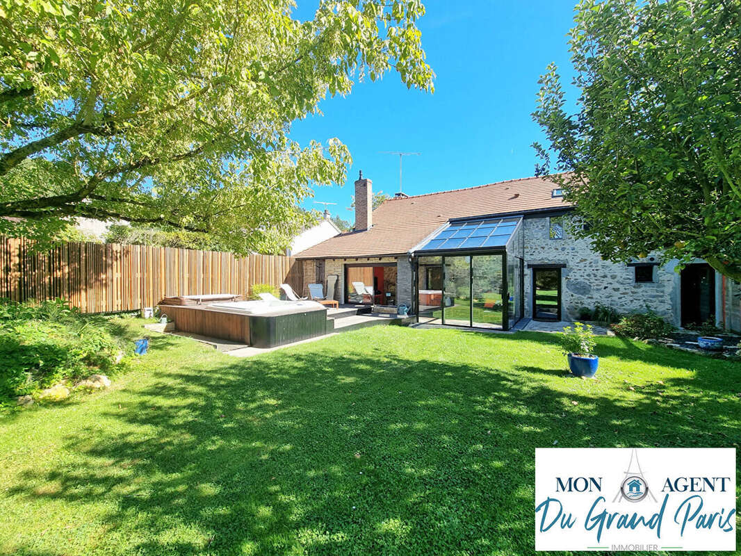 Maison à MARCOUSSIS