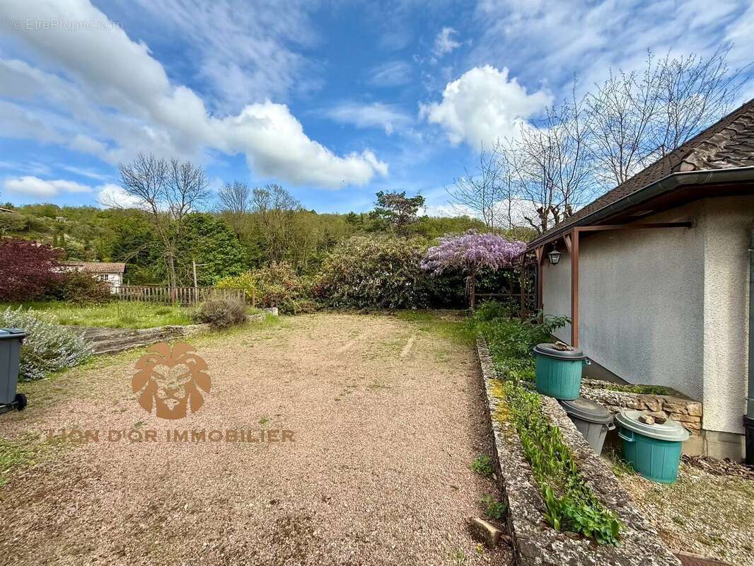 Maison à SAINT-CYR-AU-MONT-D&#039;OR