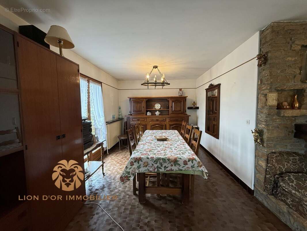 Maison à SAINT-CYR-AU-MONT-D&#039;OR