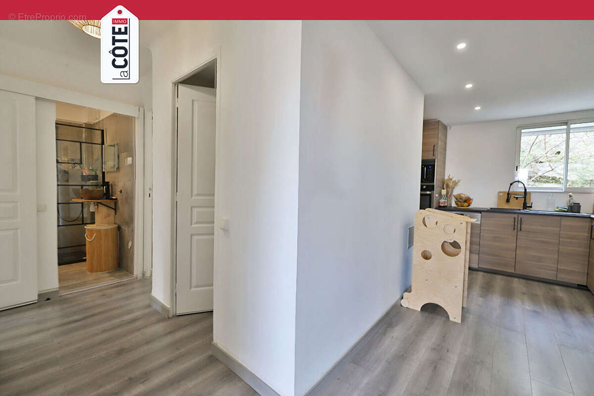 Appartement à LE ROVE