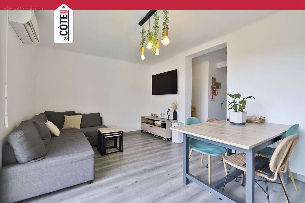 Appartement à LE ROVE