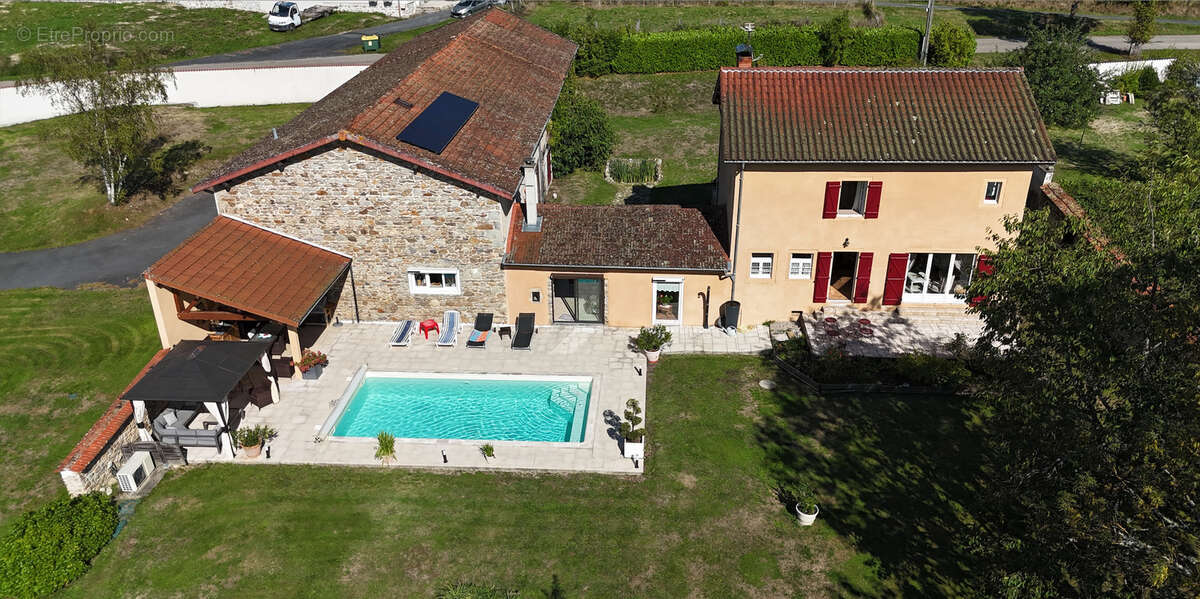 Photo 2 - Maison à AMBERT