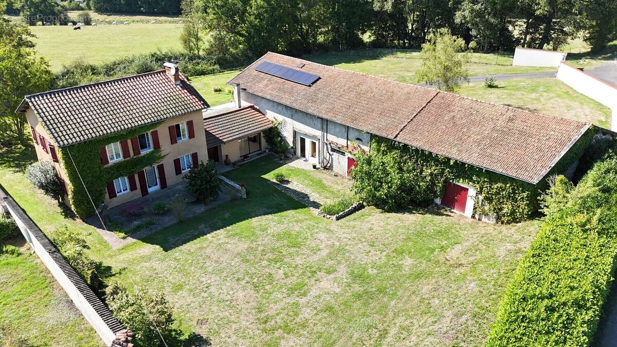 Photo 3 - Maison à AMBERT