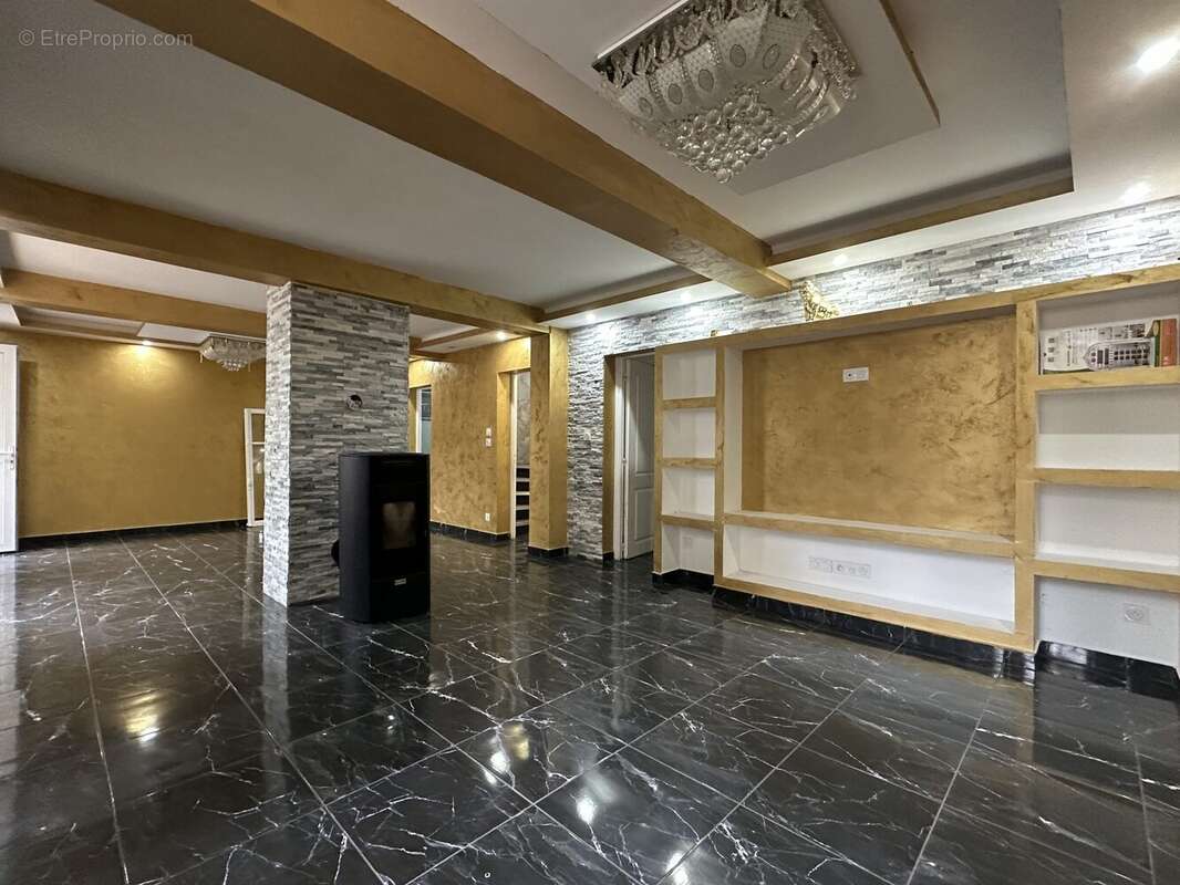 Séjour (maison de droite) - Maison à OUROUX