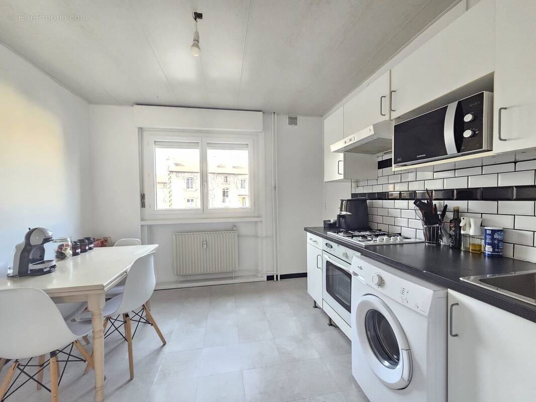Appartement à SAINT-ETIENNE