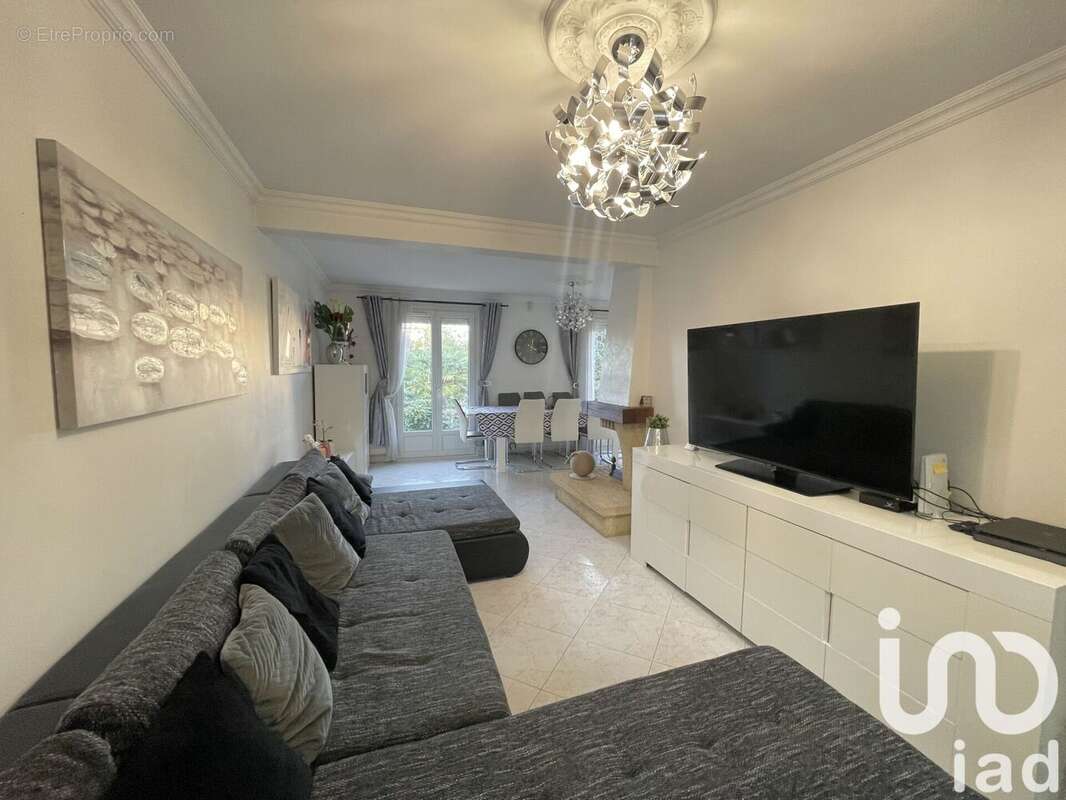 Photo 6 - Maison à VERT-SAINT-DENIS