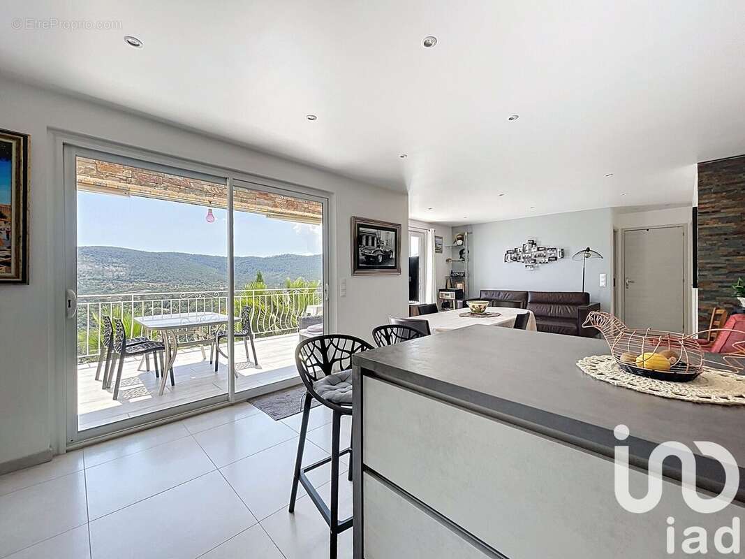 Photo 3 - Maison à BAGNOLS-EN-FORET