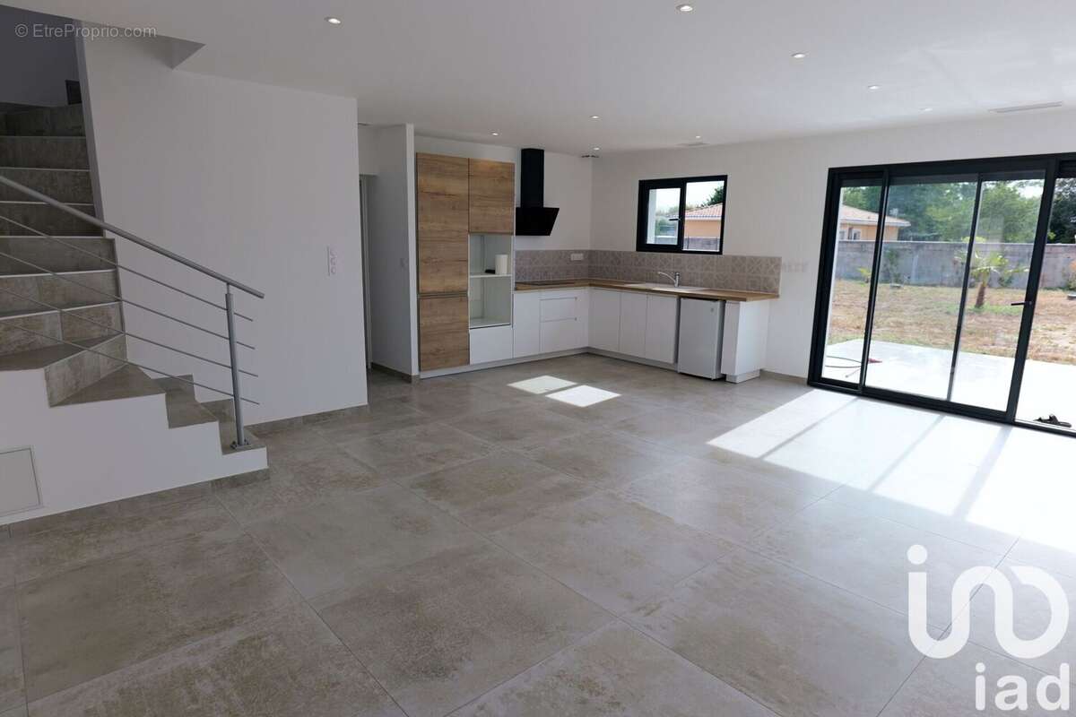 Photo 5 - Maison à SAINT-DENIS-DE-PILE