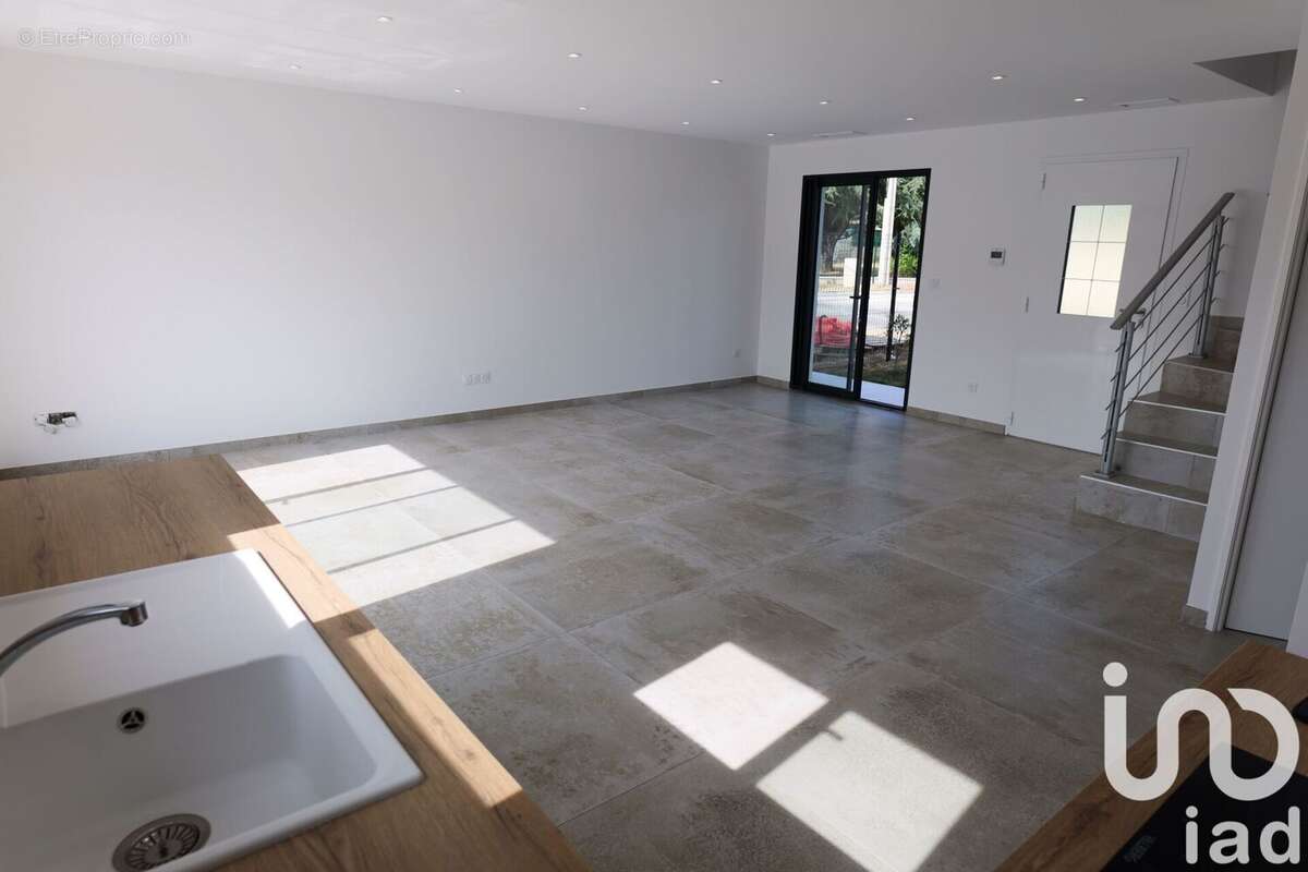 Photo 7 - Maison à SAINT-DENIS-DE-PILE