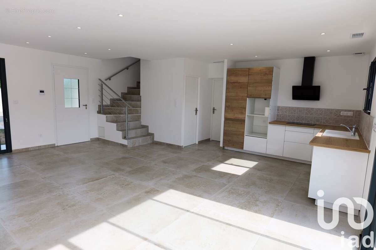 Photo 9 - Maison à SAINT-DENIS-DE-PILE