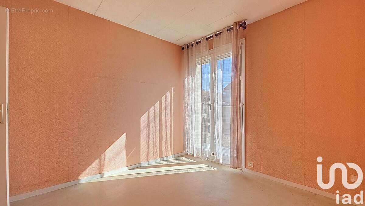 Photo 4 - Maison à GENNETINES