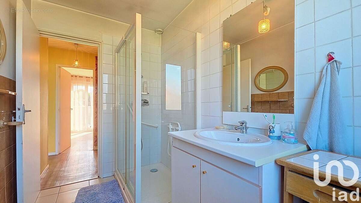 Photo 8 - Maison à GENNETINES