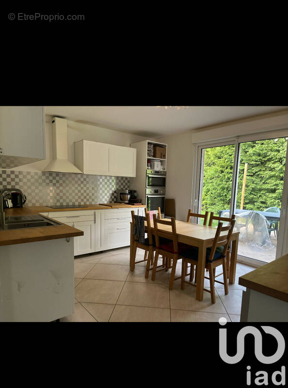 Photo 1 - Maison à CHARBONNIERES-LES-VARENNES