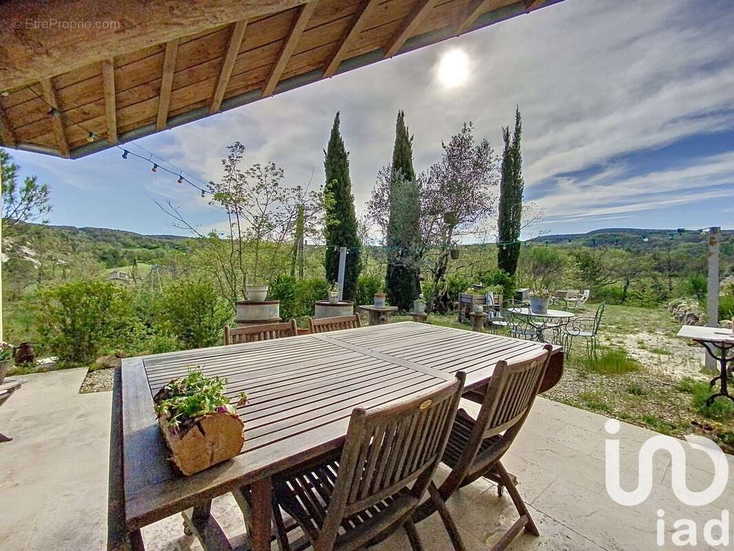 Photo 2 - Maison à LA ROCHE-SUR-GRANE