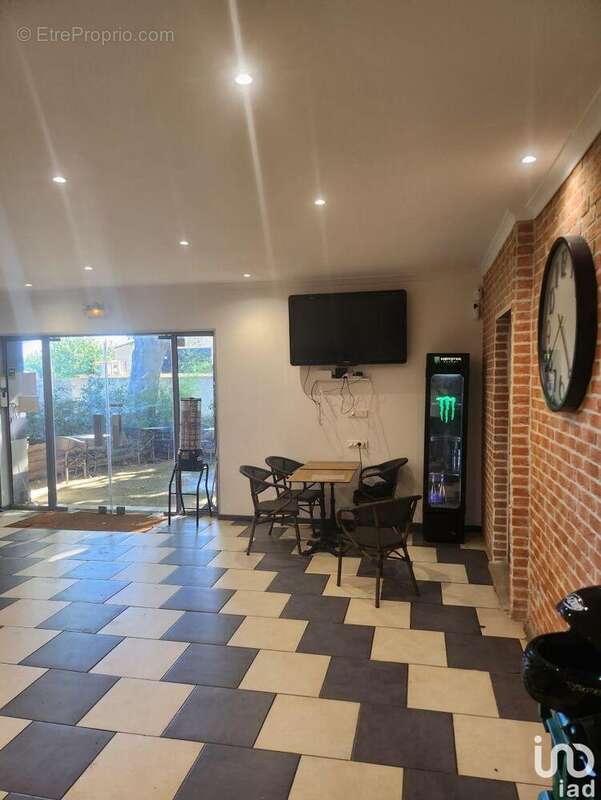 Photo 3 - Commerce à SAZE