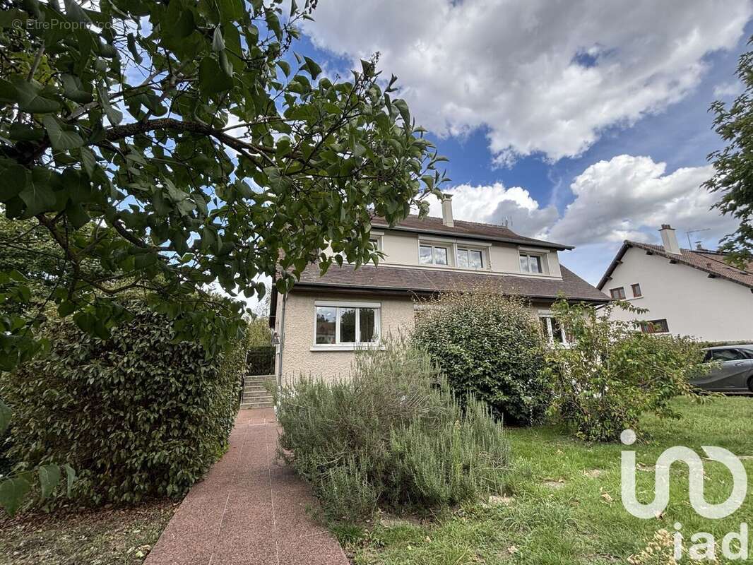 Photo 2 - Maison à SAINT-MARCEL