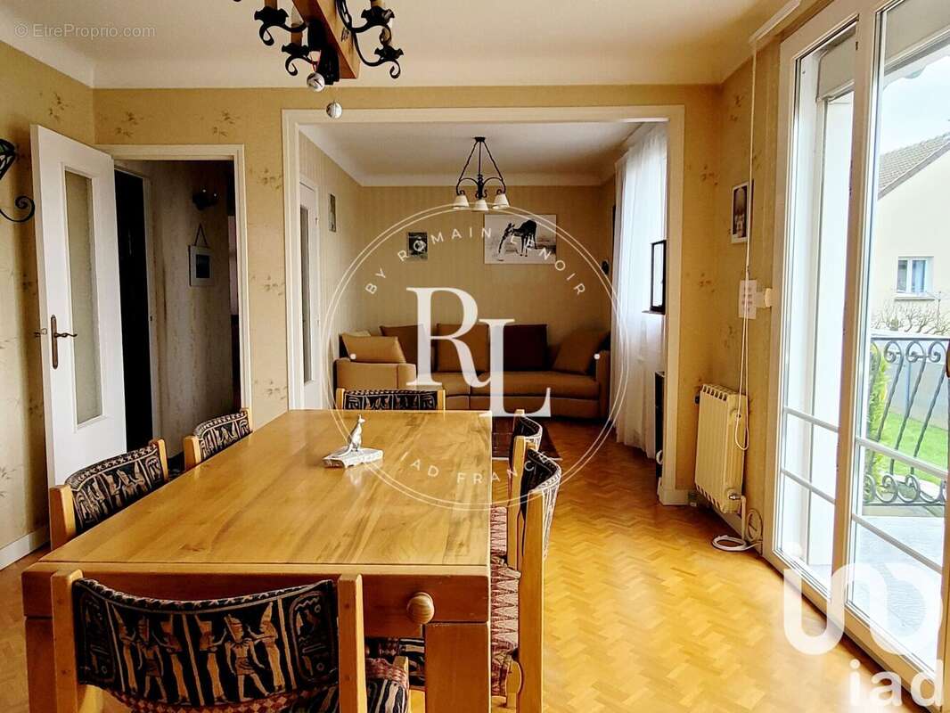 Photo 2 - Maison à HEROUVILLETTE