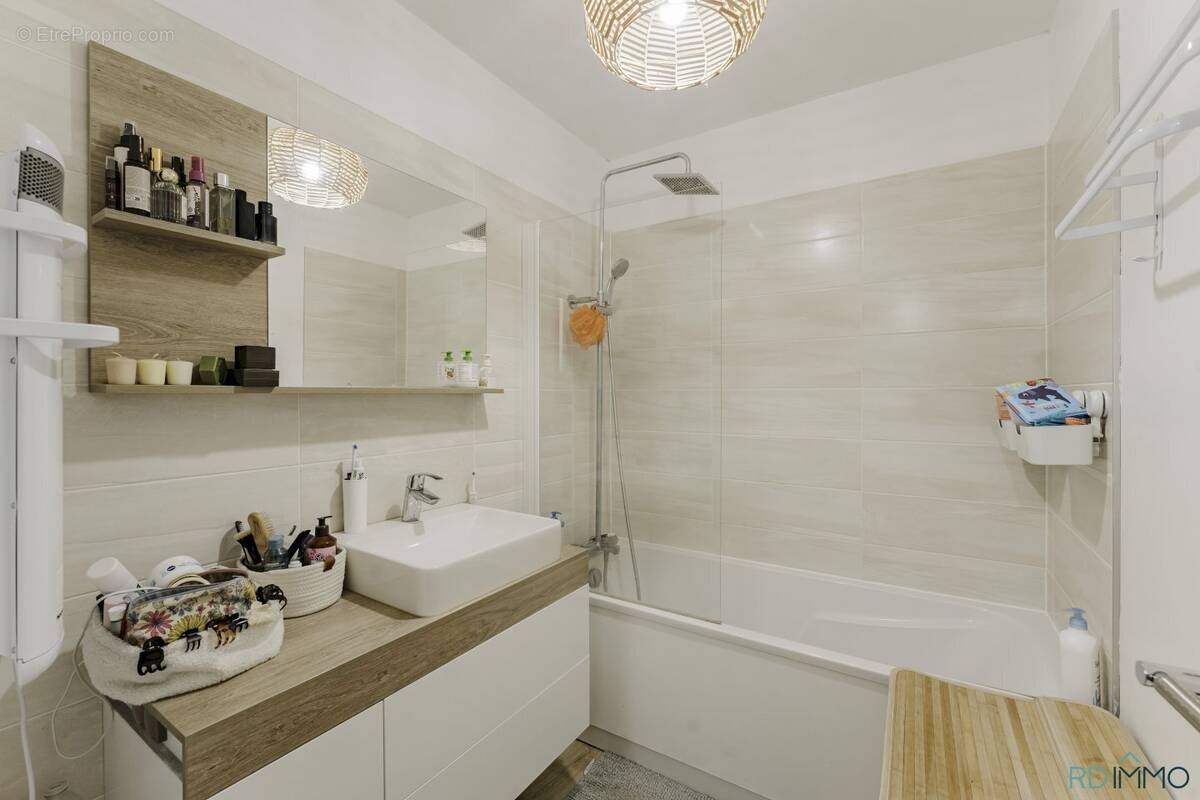 Appartement à LA MADELEINE