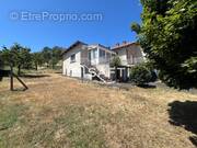 Photo 1 - Maison à AUZAT-LA-COMBELLE