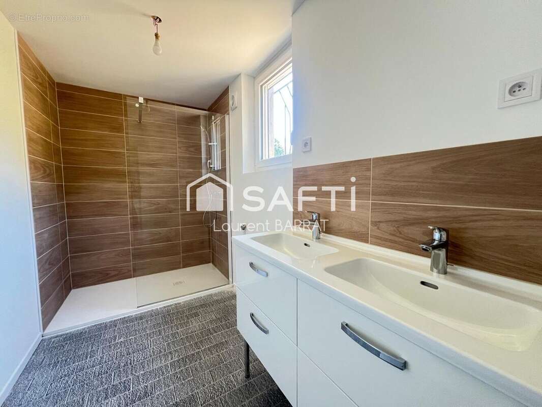 Photo 6 - Maison à AUZAT-LA-COMBELLE