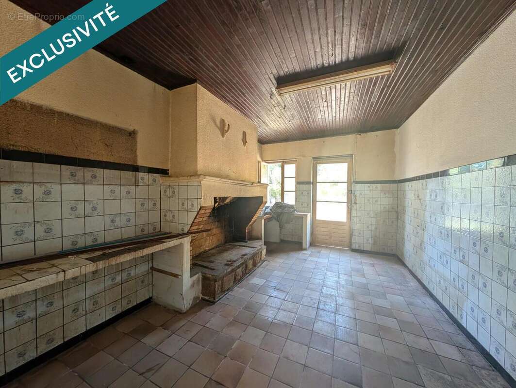 Photo 2 - Maison à SAINT-MORILLON