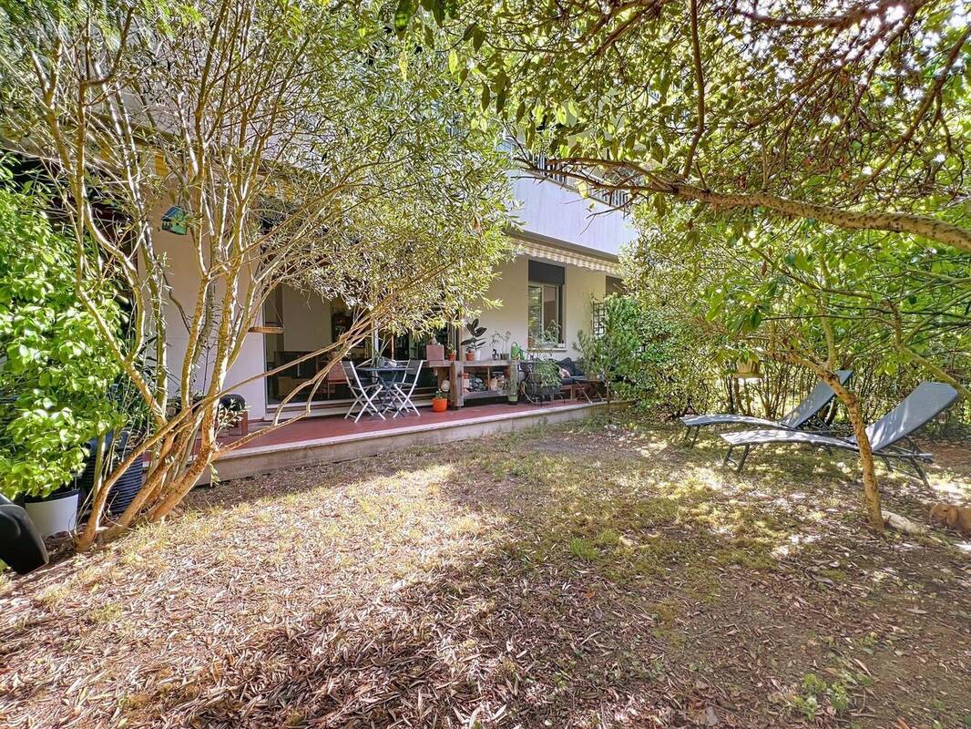 Photo 1 - Appartement à LE MESNIL-LE-ROI