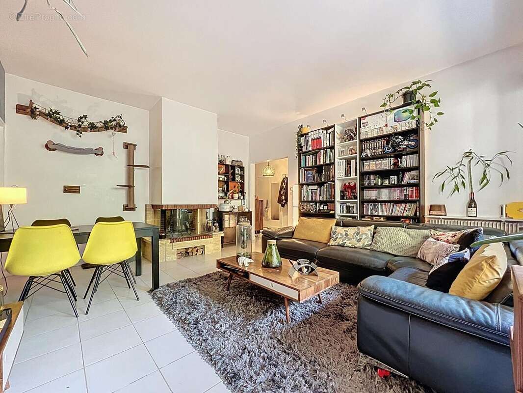 Photo 5 - Appartement à LE MESNIL-LE-ROI