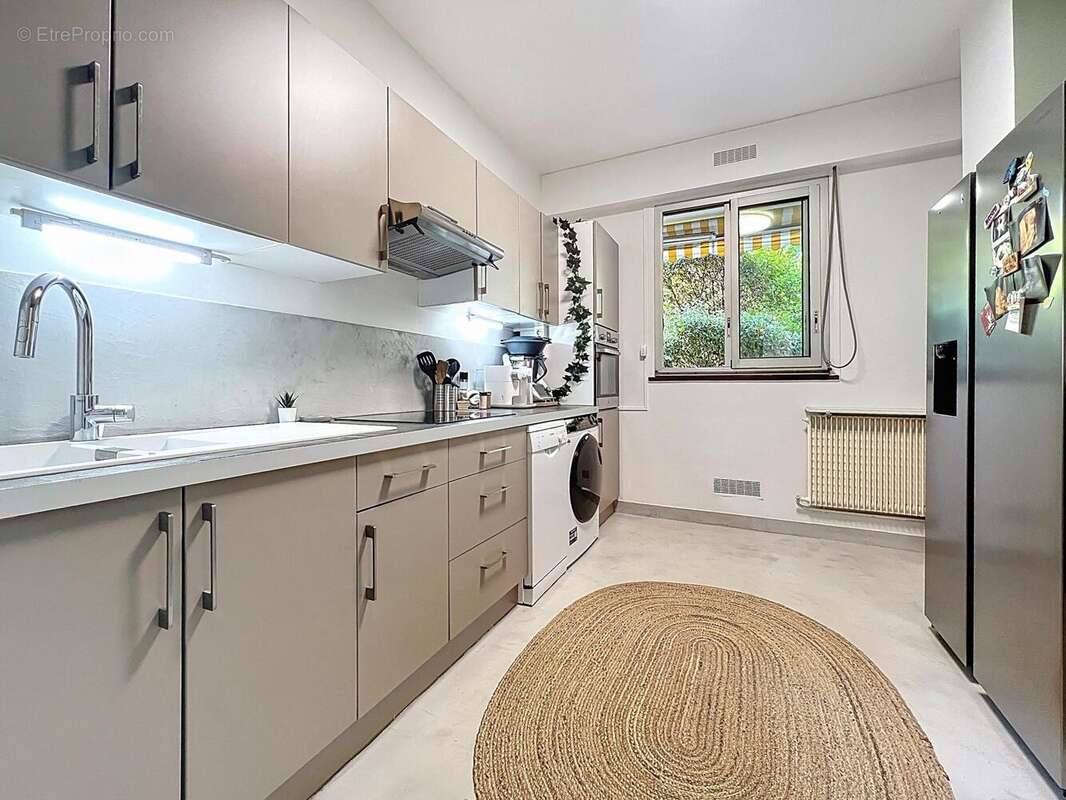 Photo 6 - Appartement à LE MESNIL-LE-ROI