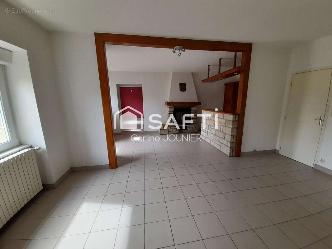 Photo 2 - Maison à SAINT-JEAN-LA-POTERIE