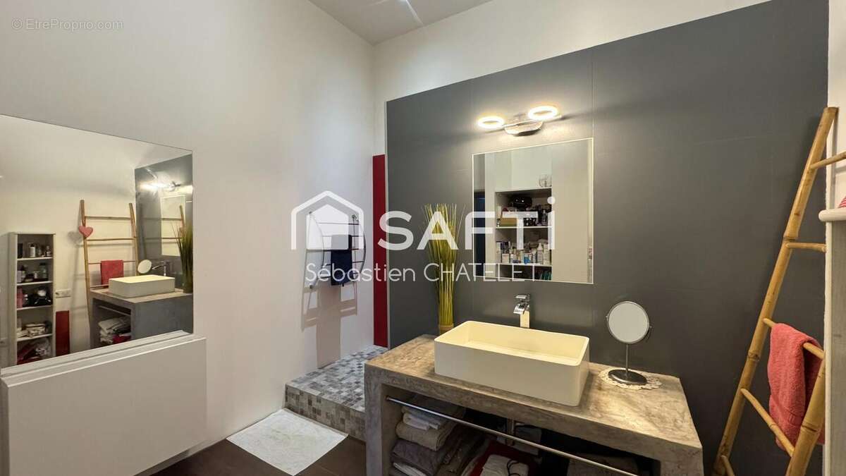 Photo 9 - Commerce à AIX-LES-BAINS