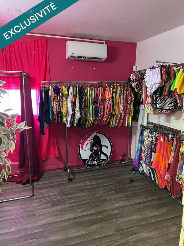 Photo 2 - Commerce à FORT-DE-FRANCE