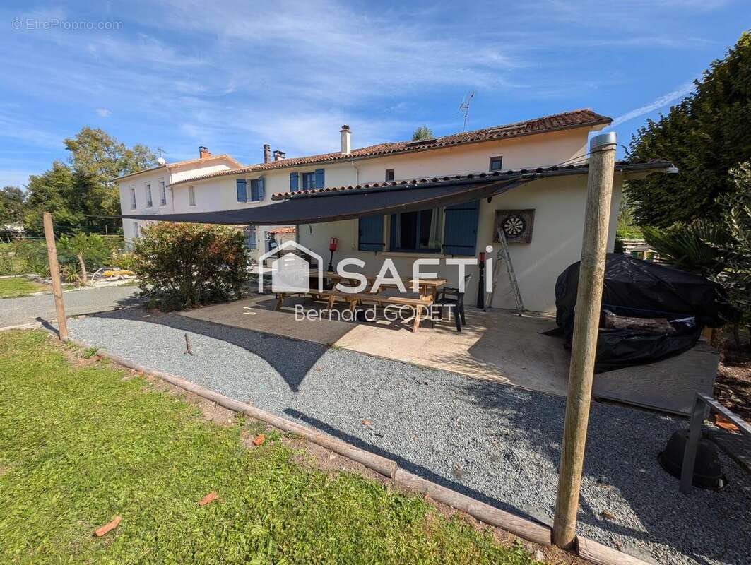 Photo 2 - Maison à CHEF-BOUTONNE