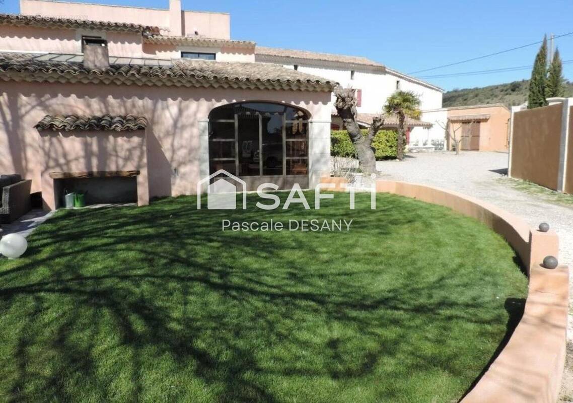 Photo 1 - Maison à ALBA-LA-ROMAINE