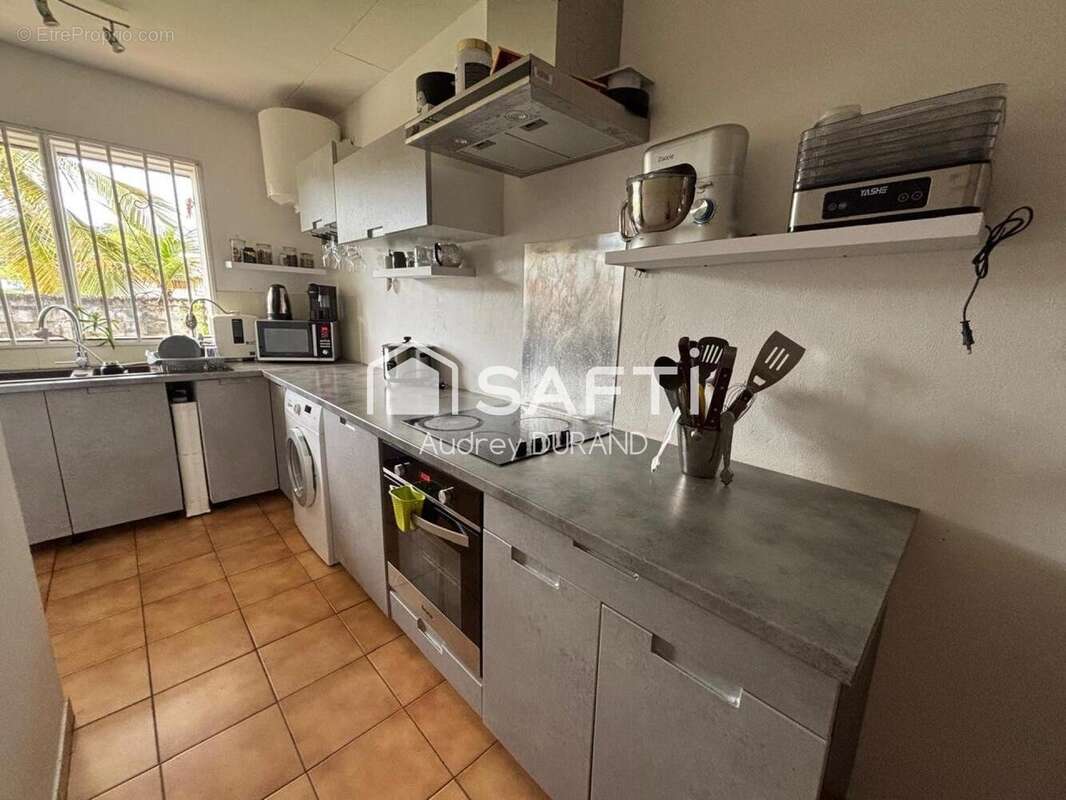 Photo 2 - Maison à REMIRE-MONTJOLY