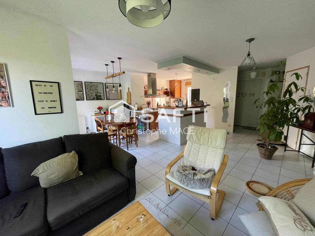 Photo 1 - Appartement à LAVAL