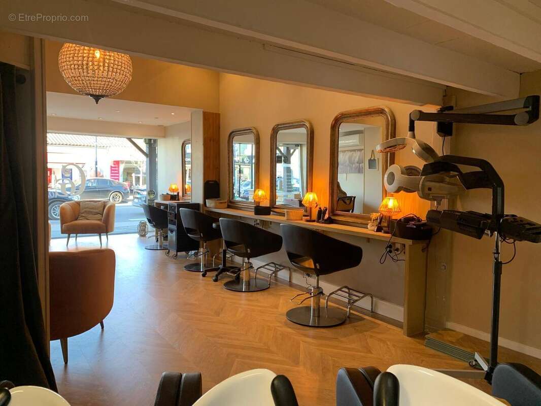 Photo 2 - Commerce à BORDEAUX