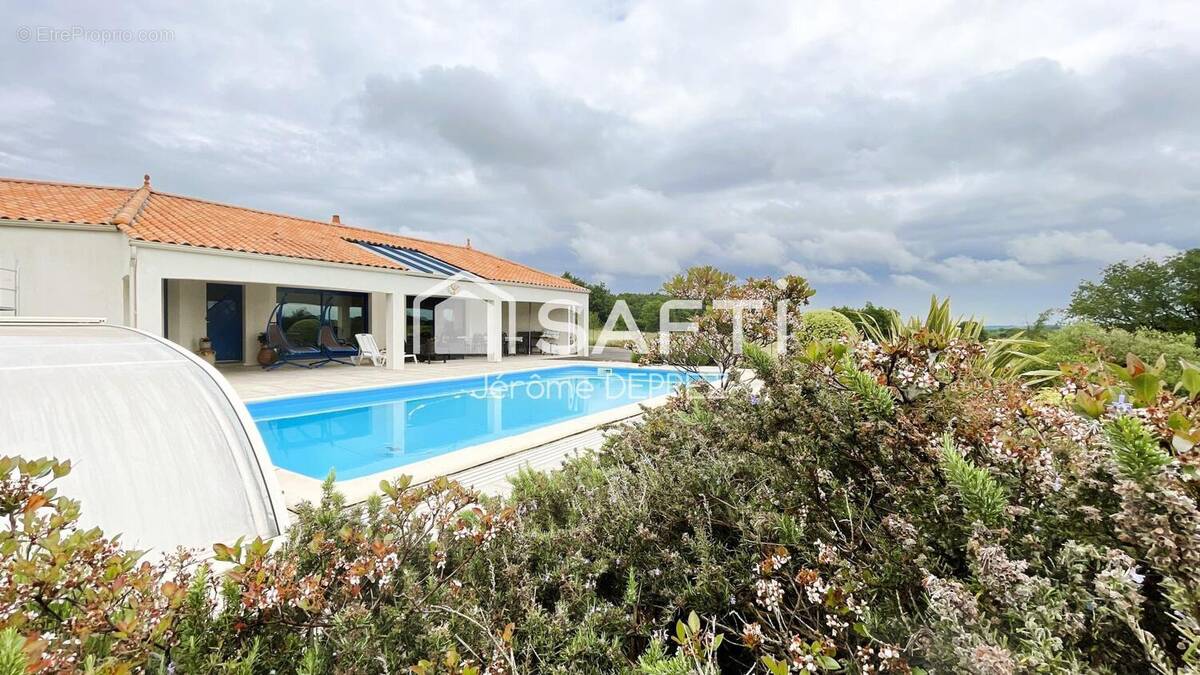 Photo 1 - Maison à MAREUIL-SUR-LAY-DISSAIS